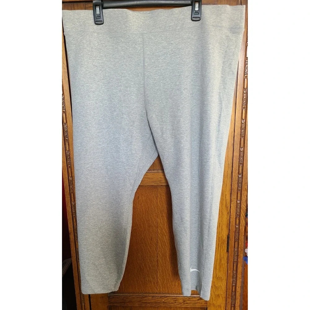 Nike Sportswear Essential Women High Rise Leggings Grey FB3095-063 Plus 1X